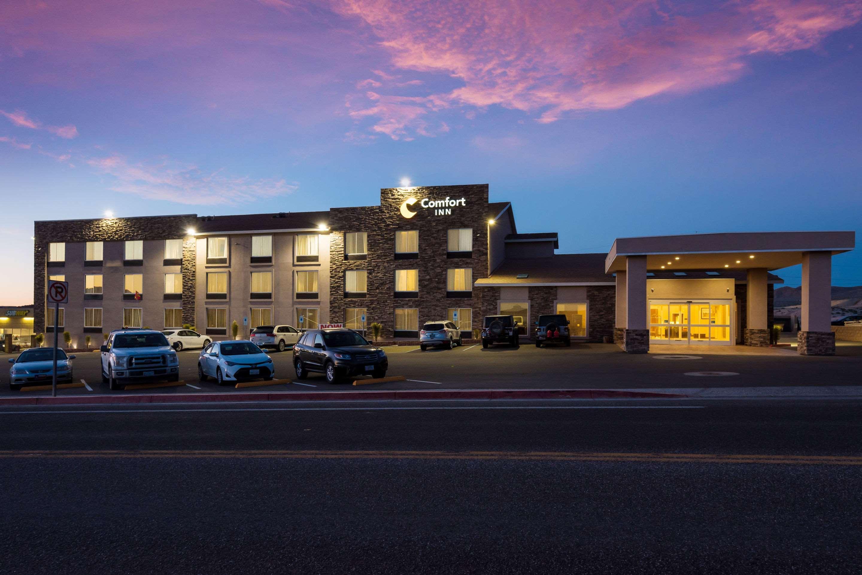 Comfort Inn Тонопа Экстерьер фото