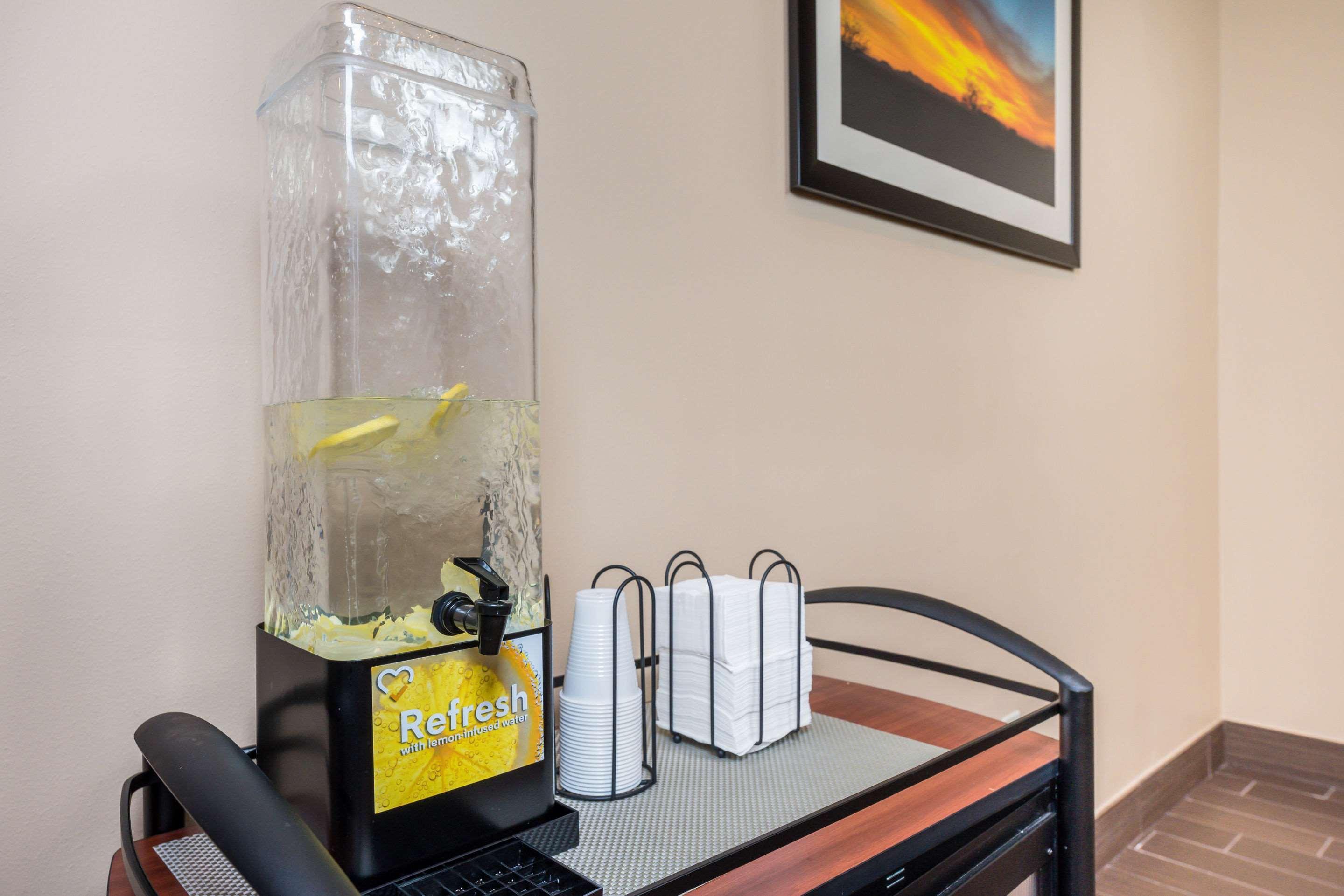 Comfort Inn Тонопа Экстерьер фото